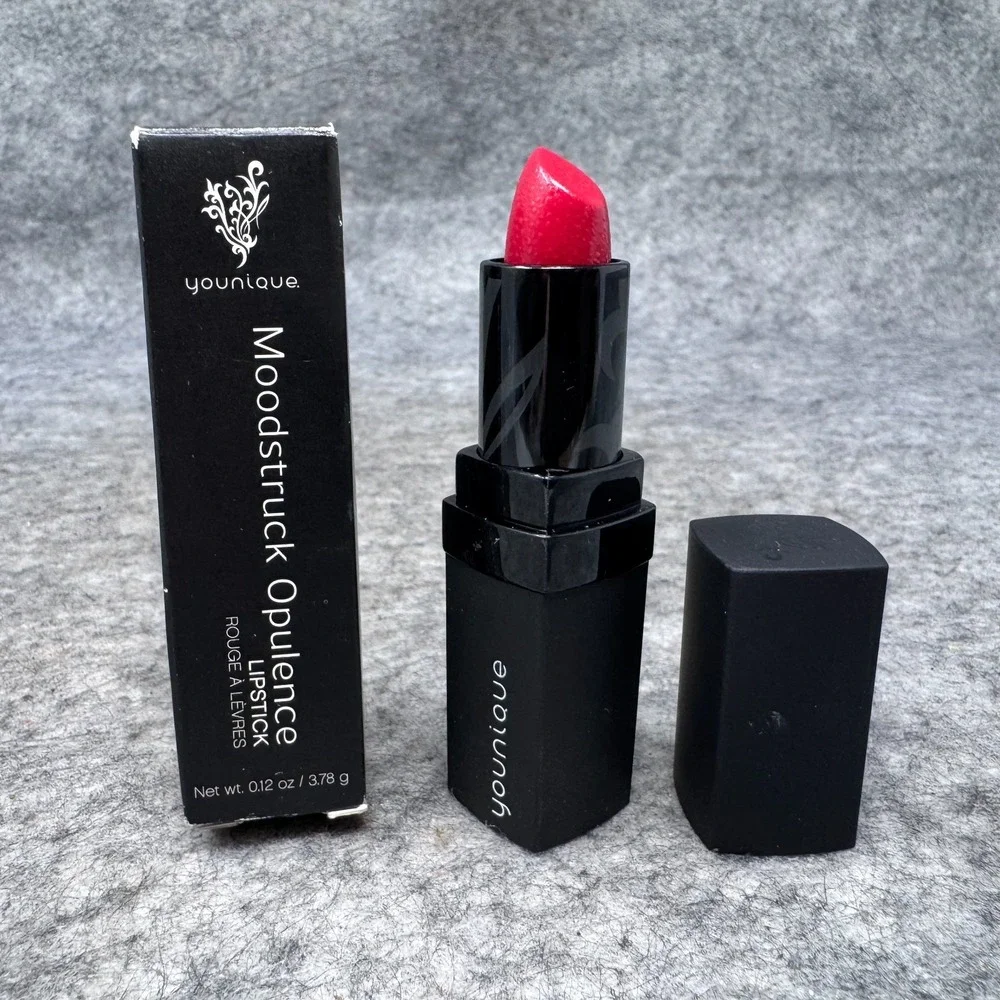 Younique Moodstruck Opulence Lipstick - Vain - Red